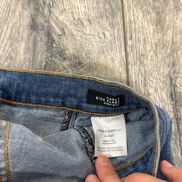 • Veronica Beard • Women’s Carly Kick Flare Jeans High Rise Putnam Wash / Blue27 - Picture 3 of 4